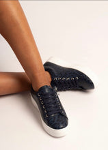 Load image into Gallery viewer, Lunar Charm II Navy Trainer