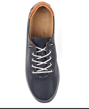 Load image into Gallery viewer, Lunar Penelope leather pumps