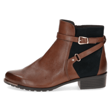 Load image into Gallery viewer, Caprice Tan Leather 25308