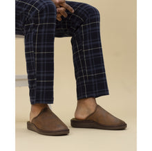 Load image into Gallery viewer, Lunar slippers Glen Brown
