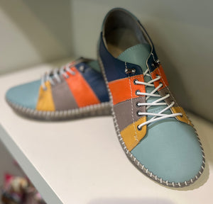 Modella Eve. Multi stripe