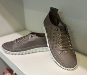 Modella Violet , Taupe