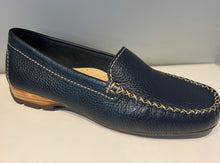 Load image into Gallery viewer, MARIA LYA  Loafer navy
